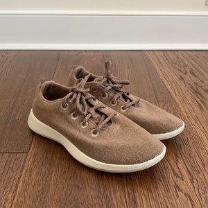 Allbirds Women’s Wool Runners Beige and White Size 8